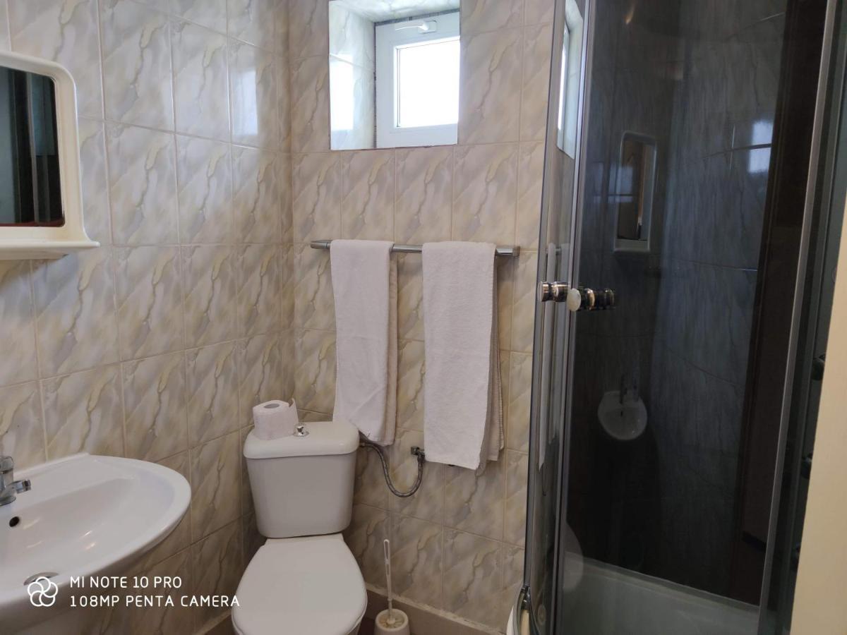 Alfredo Hostel Craiova Eksteriør billede